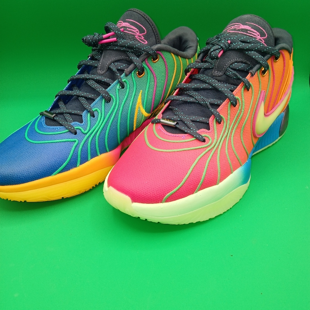 Nike Dynamic Pink and Blue Sneakers for Athletic Style